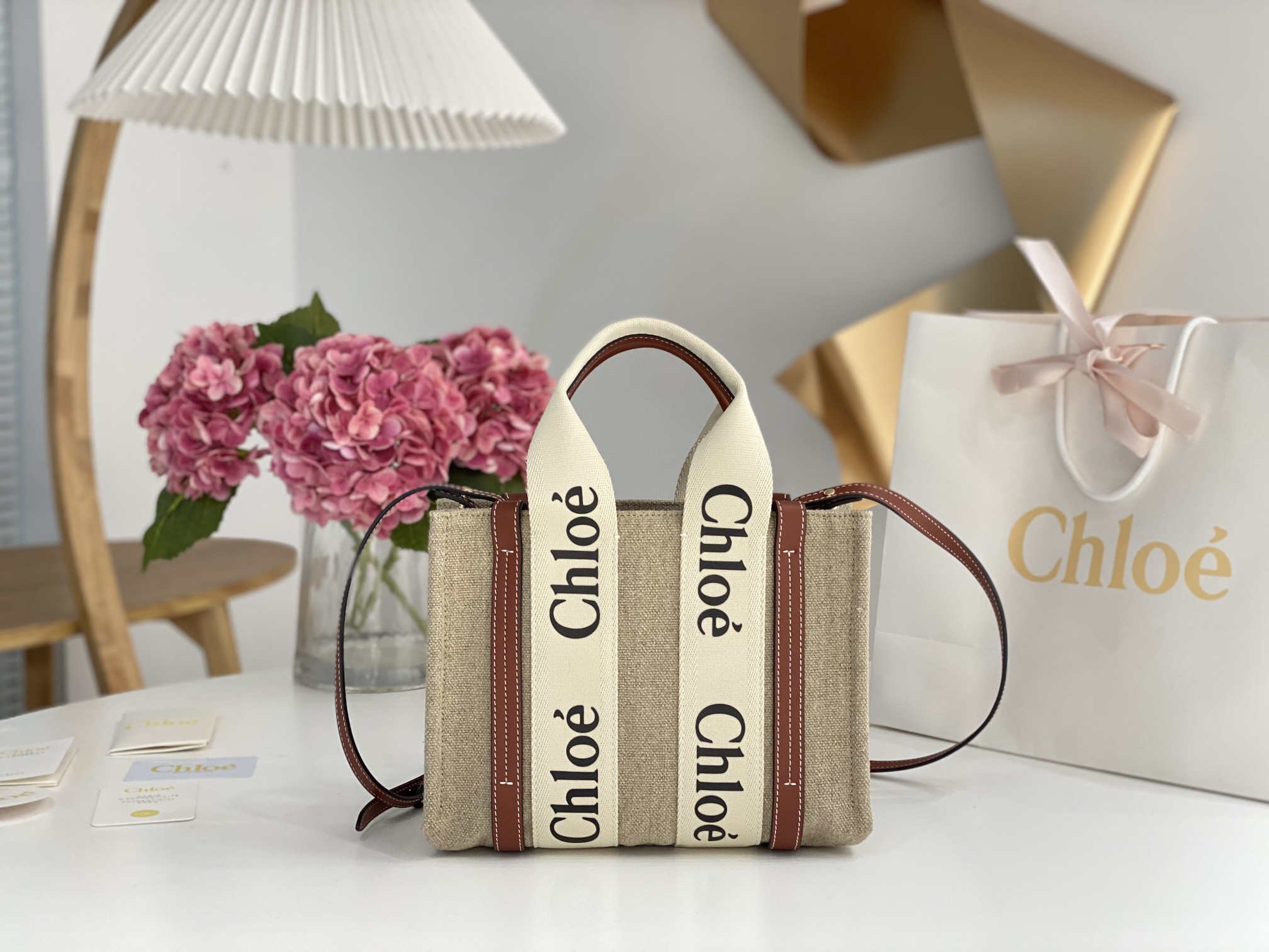 Chloe Small Woody Tote Bag In Linen